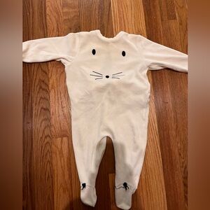 Ivory velour baby footie pajama onesie with adorable smile - 6m